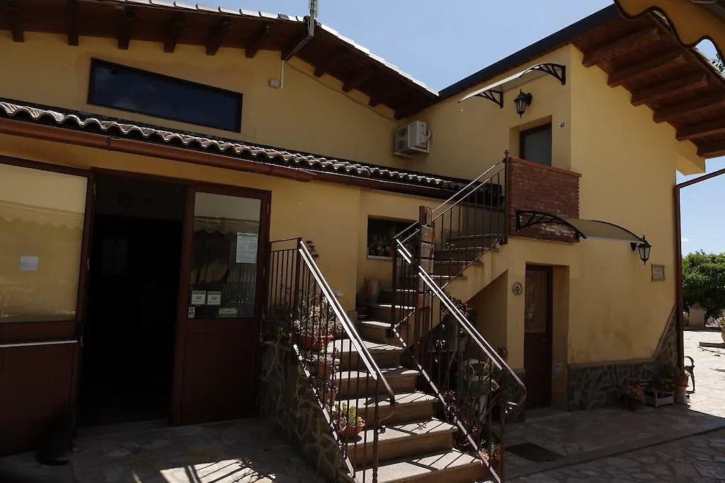 Farm stay Il Giardino Del Sole Villa Agnone Bagni Italy