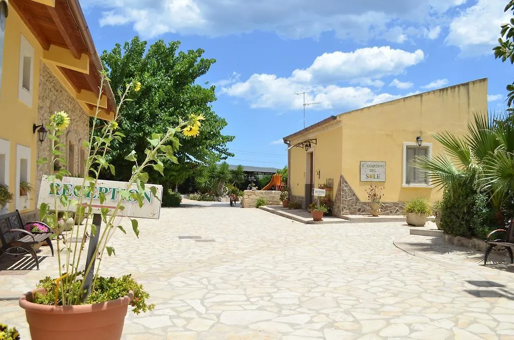 Il Giardino Del Sole Villa Agnone Bagni Farm stay