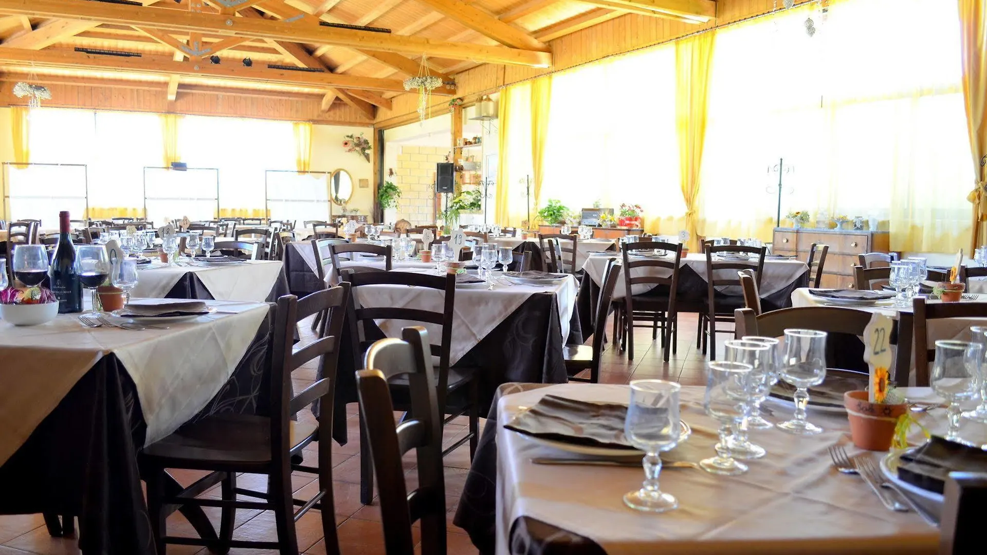 Il Giardino Del Sole Villa Agnone Bagni 0*,