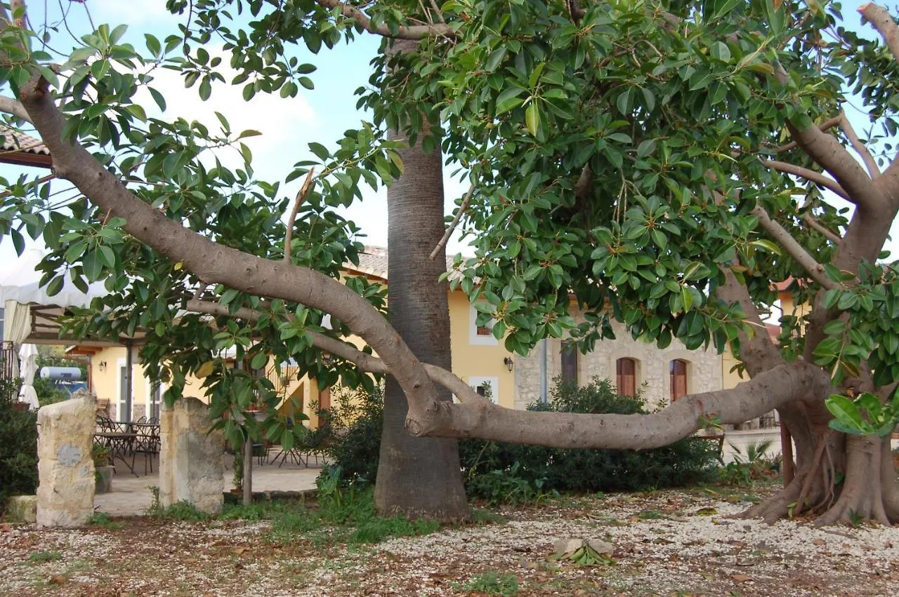 Villa Il Giardino Del Sole Agnone Bagni 0*,  Italia