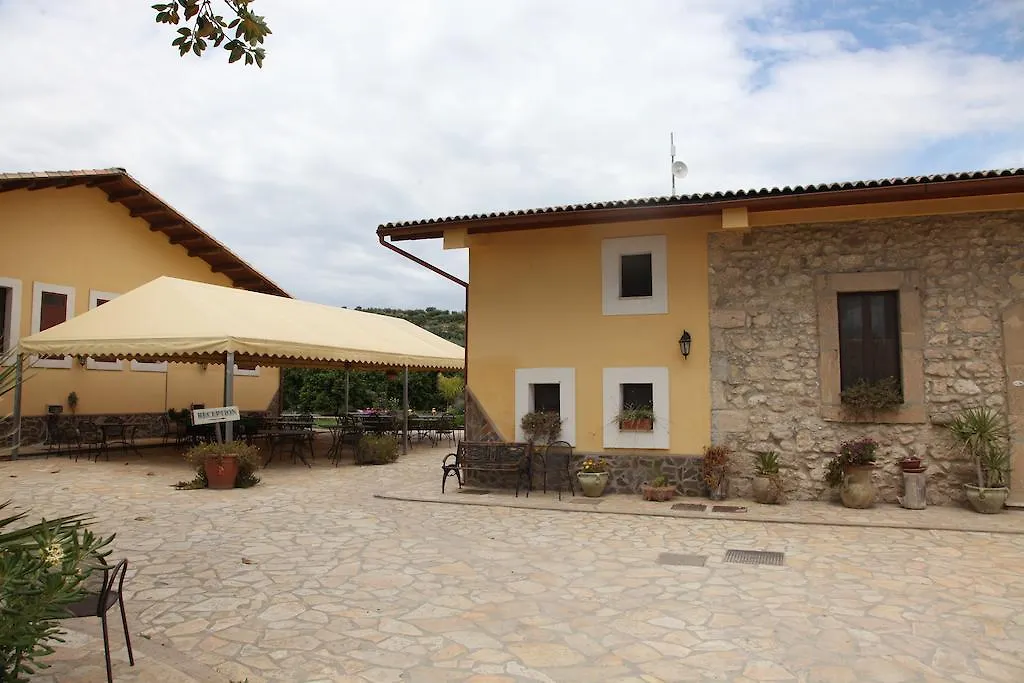 Villa Il Giardino Del Sole Agnone Bagni 0*,