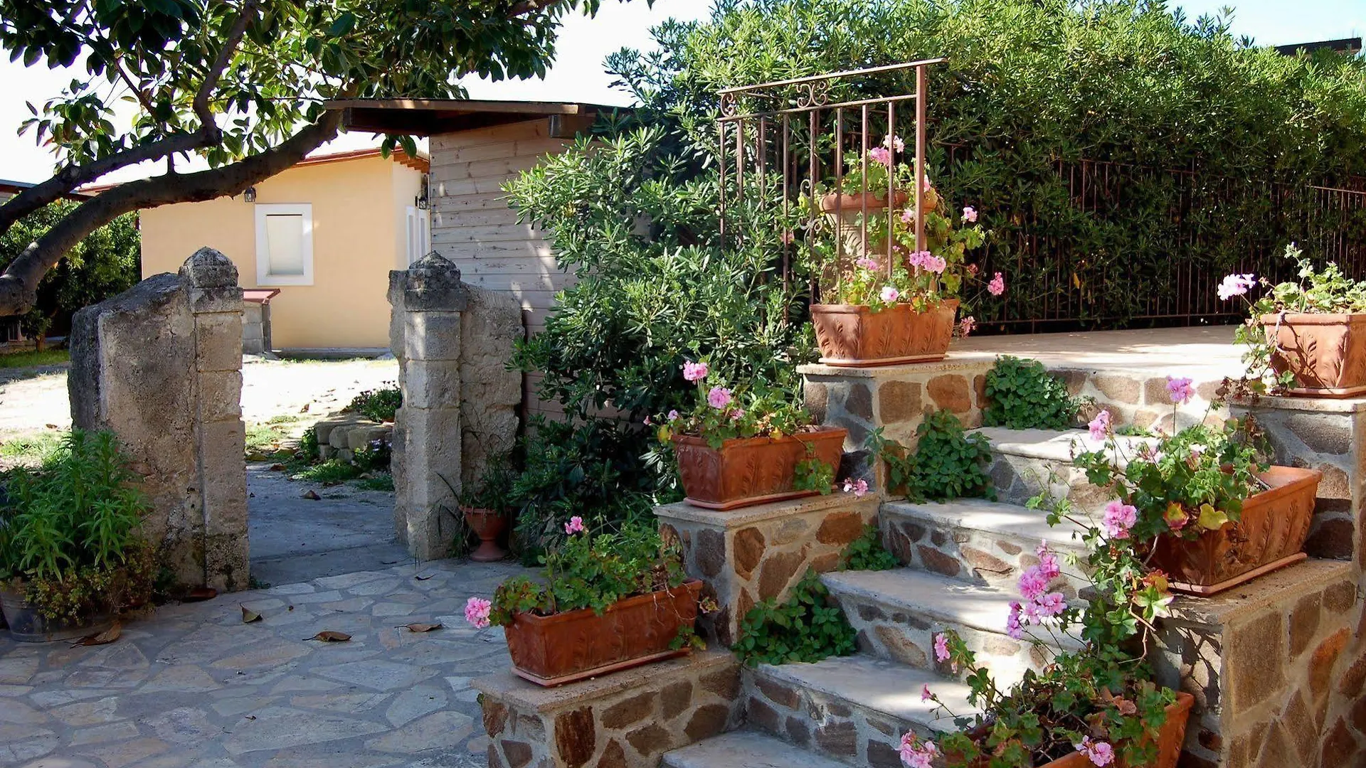 Villa Il Giardino Del Sole Agnone Bagni Alloggio per agriturismo